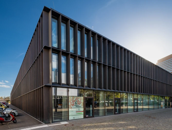 Historical Archive of the City of Cologne with Rhenish Image Archive Modernes Archivgebäude mit GlasfassadeModern archive building with glass façade