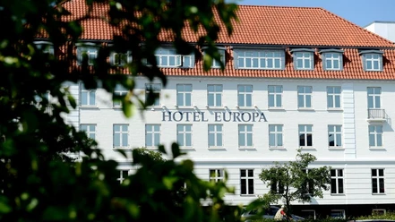 Hotel_Europa_Front.jpg