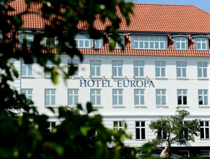 Hotel_Europa_Front.jpg