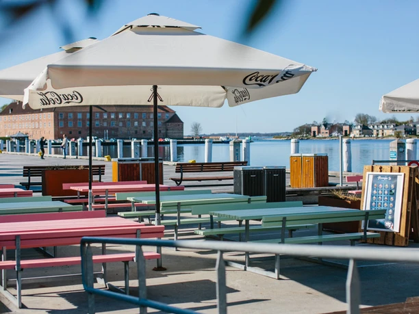 Promenaden-Sønderborg-med-udsigt-til-slottet