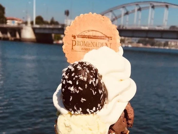 Promenaden-Sønderborg-Is-med-udsigt