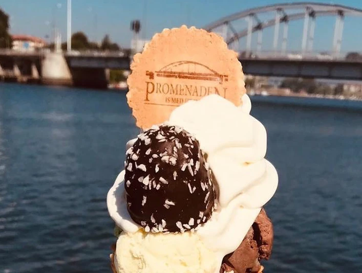 Promenaden-Sønderborg-Is-med-udsigt