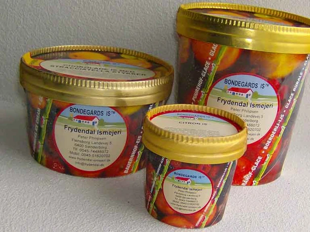 Frydendal-Ismejeri-is-på-bæger