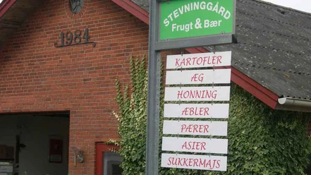 Stevninggård-Frugt-og-Bær-butikken