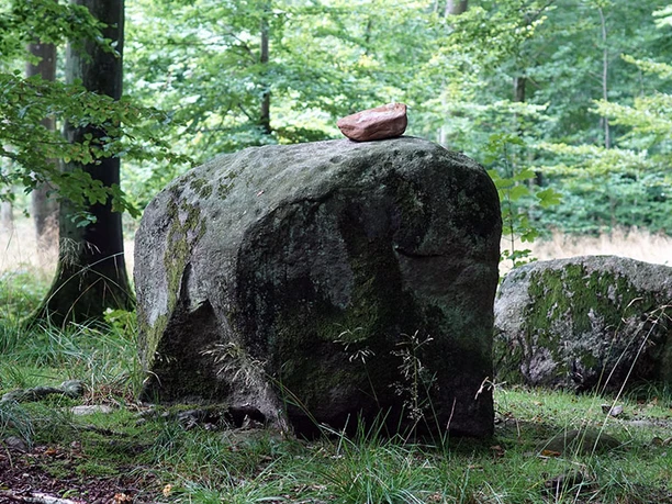 Nygaardstenen-i-Nørreskoven-Als
