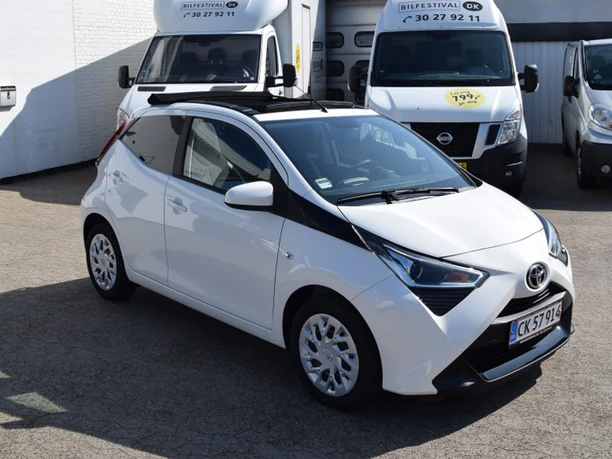 oscar_biludlejning_soenderborg_toyota oscar_biludlejning_soenderborg_toyota