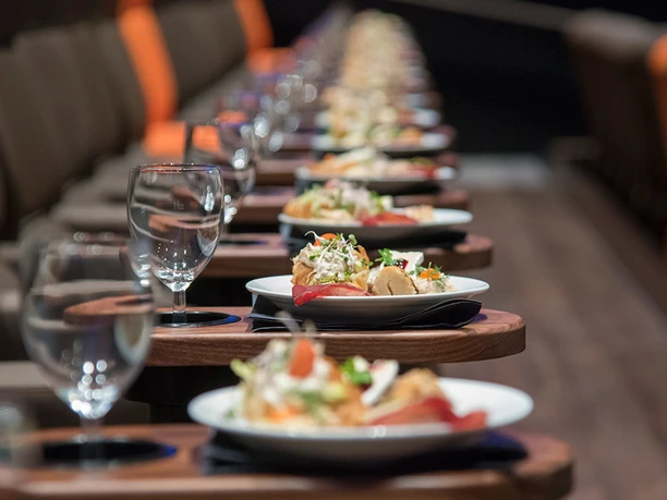 Kinorama-servering-til-møde