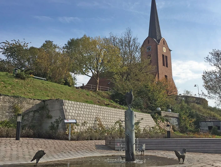 Hønekilden_og_Sct._Marie_Kirke