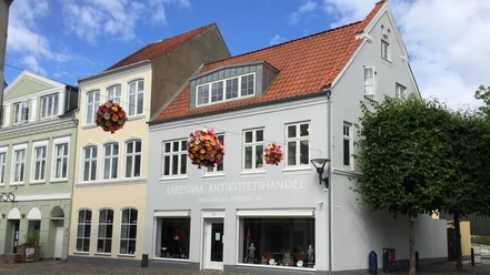 Aabenraa Antikvitetshandel - Josefine - GDK