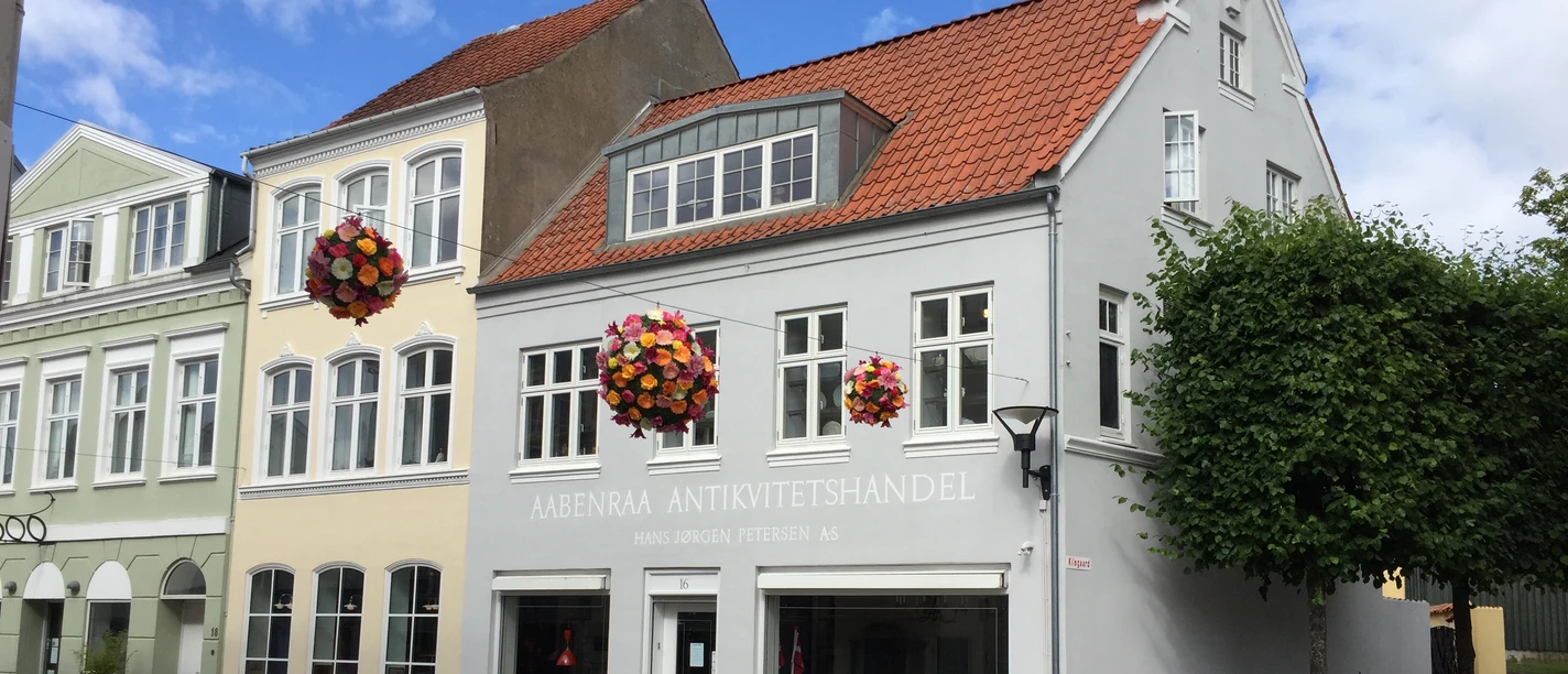 Aabenraa Antikvitetshandel - Josefine - GDK