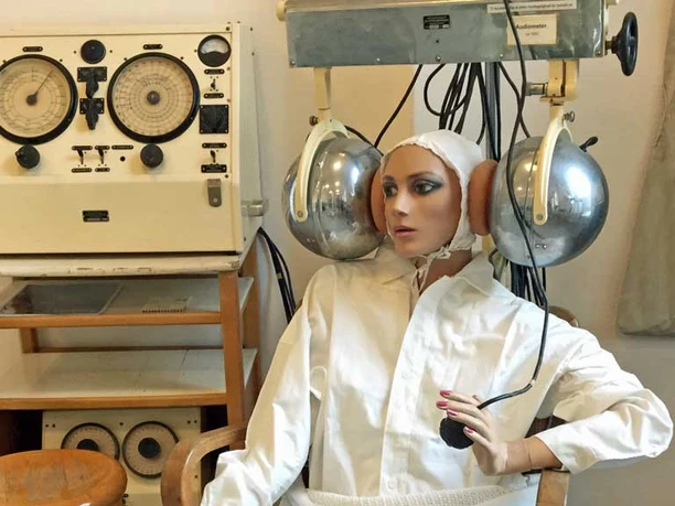 Museum-Sønderborg-Hospital-høreprøveapparat-anno1950