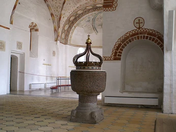 Broager_Kirke-døbefont