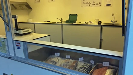 Leif-Due-Frisk-Fisk-Fiskevogn-klar-til-fiskesalg