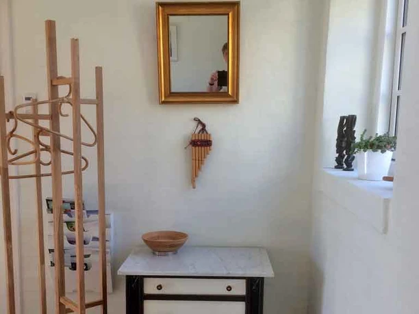 Skovhuse-BnB-garderobe Skovhuse-BnB-garderobe