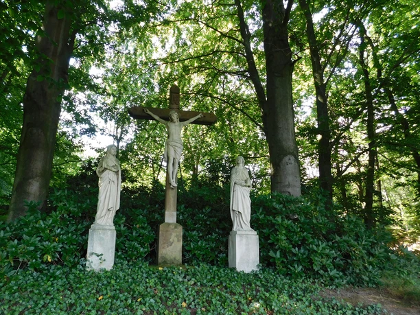 Taggenbrock Dreiergruppe.jpg Taggenbrock Dreiergruppe.jpg