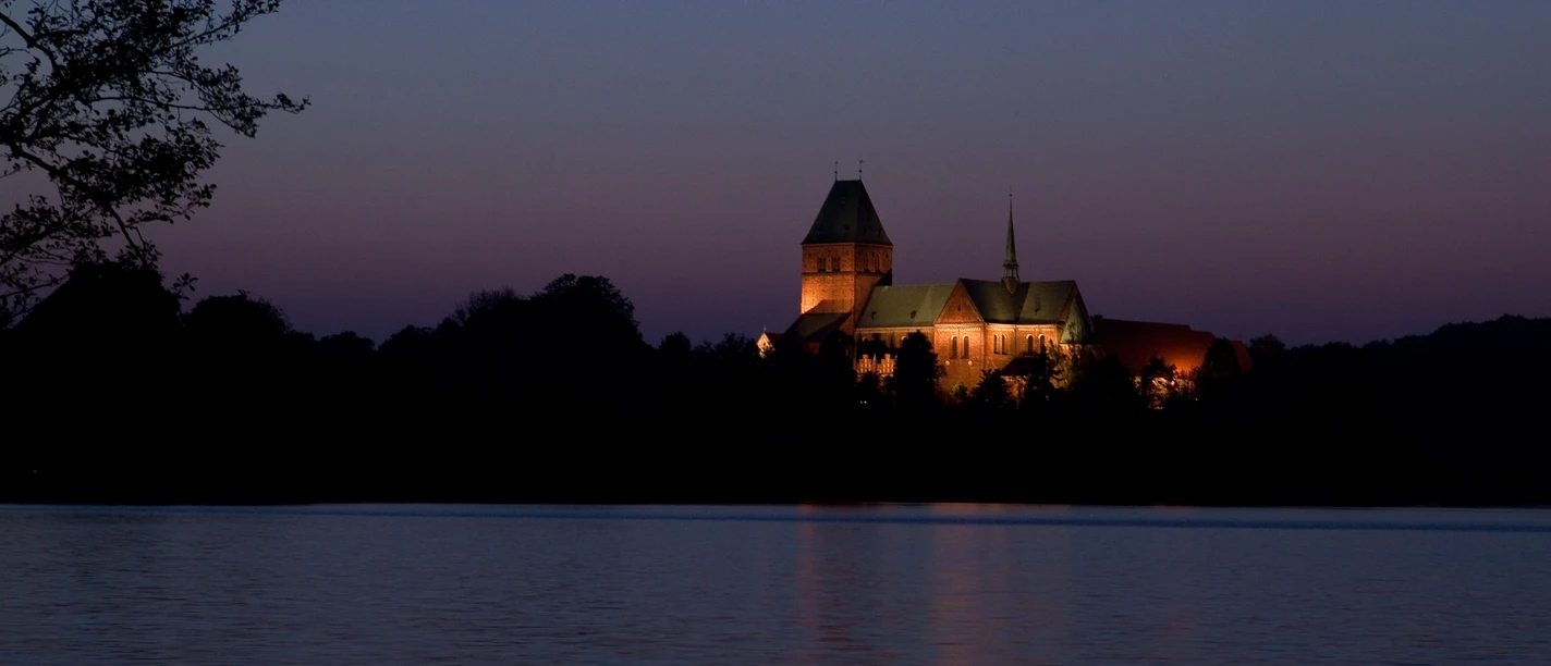Der Ratzeburger Dom bei Nacht, Jens Butz.jpg