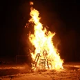 Fasnachtverbrennen mit Scheiterhaufen in Scheuern