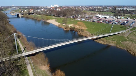 fußgängerbrücke_4.JPG Das Bild zeigt die Fußgängerbrücke