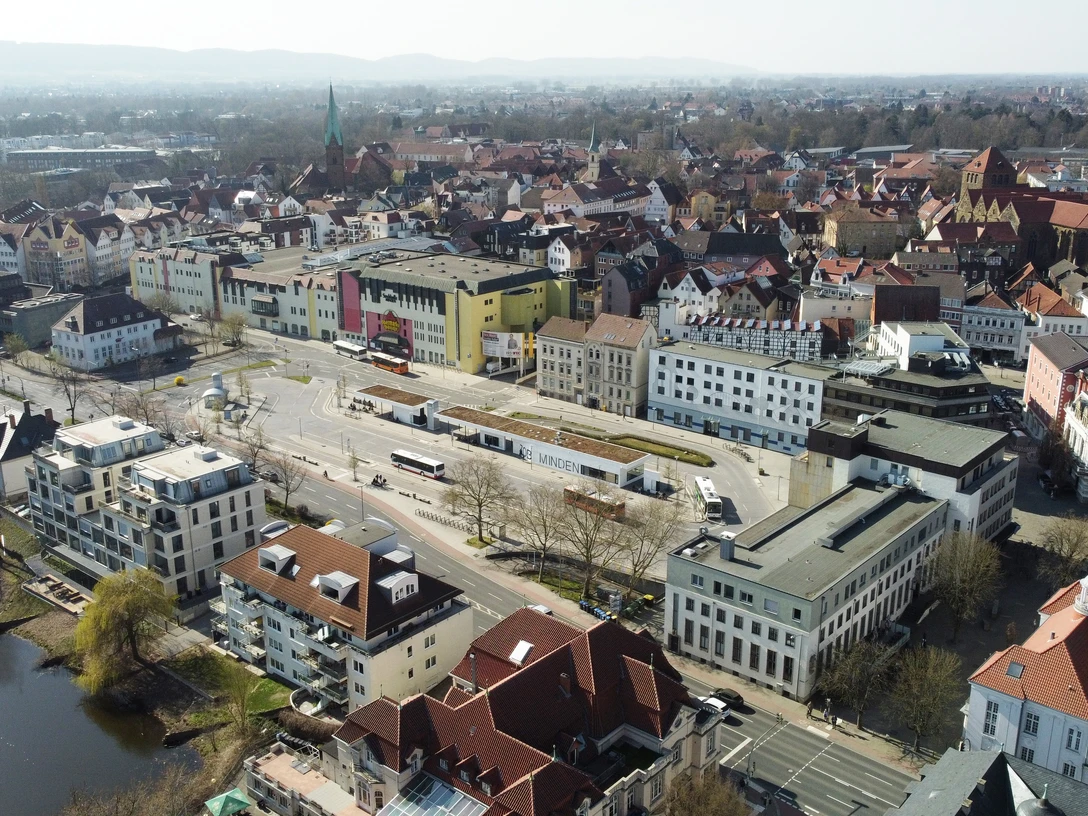 Minden - zob.JPG Das Bild zeigt den Zentralen Omnibus-Bahnhof von oben.