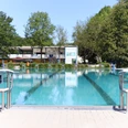 Das Bild zeigt das Schwimmerbecken des Sommerbads.