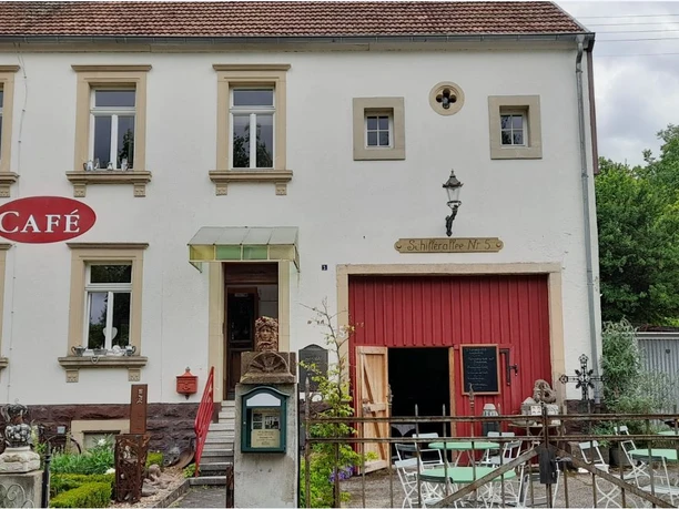 Außenansicht des Café Schillerallee Nr 5 in Herbitzheim