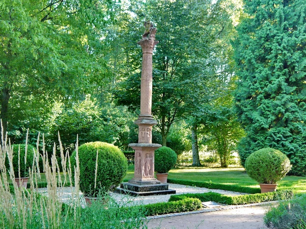 Blumengarten mit Jupitergigantensäule, Bexbach, 2013, Wolfgang Henn