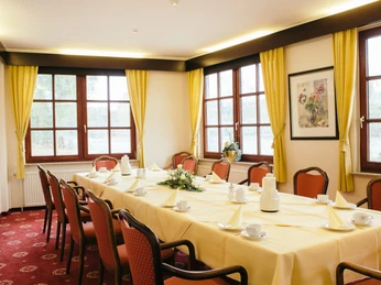 Tagungsraum des Hotel Daub Tagungsraum des Hotel DaubConference room of the Hotel DaubKonferencelokale på Hotel DaubConferentieruimte van Hotel Daub