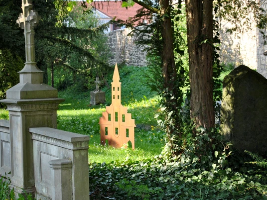 Skulpturen im Totenhagen