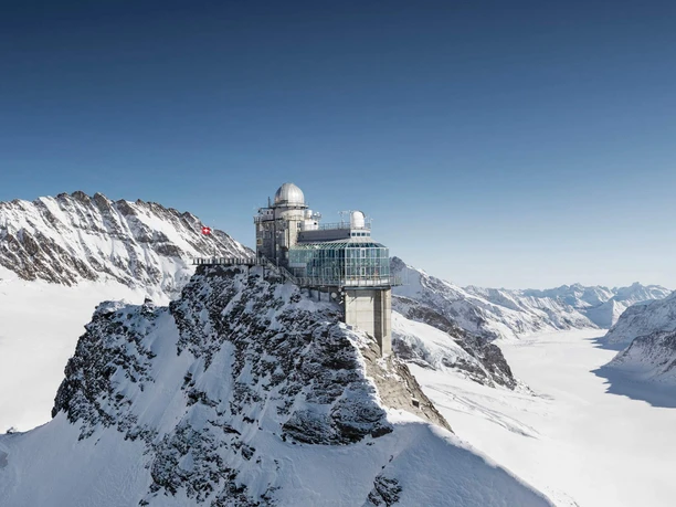 jungfraujoch-top-of-europe-sphinx-aletschgletscher.jpg