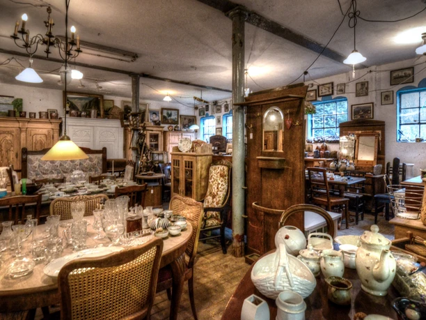 Stöbern im Antik & Trödel