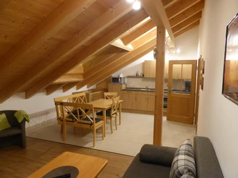 Küche mit Essbereich