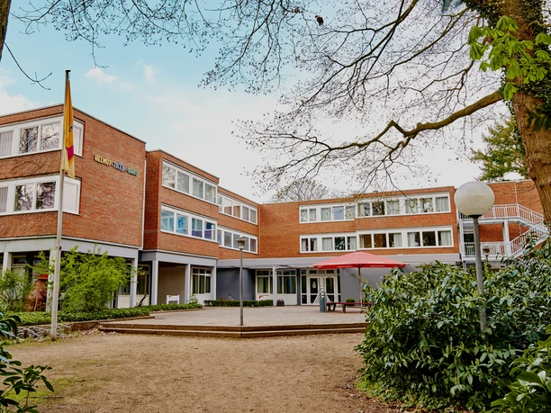 Außenansicht der Jugendherberge in Rotenburg (Wümme) Außenansicht der Jugendherberge in Rotenburg (Wümme)