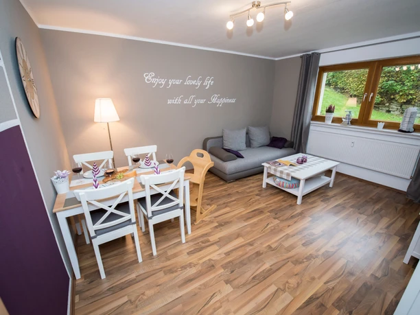 Sei willkommen in der Ferienwohnung Happiness im Heilklimatischen Kurort Nieheim Sei willkommen