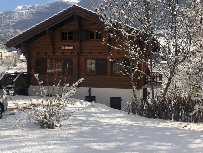 Chalet Roland Winter Front