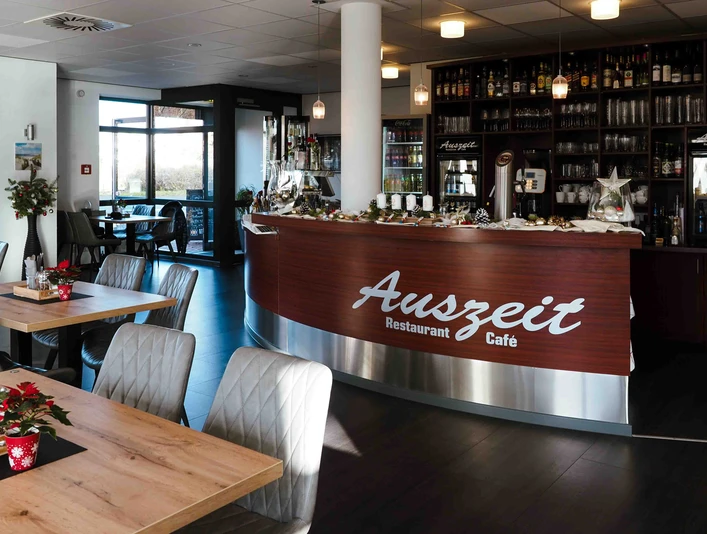 Auszeit Gastraum und Theke