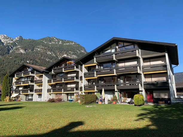 6F86F524-F0C0-403B-916A-22992547450D