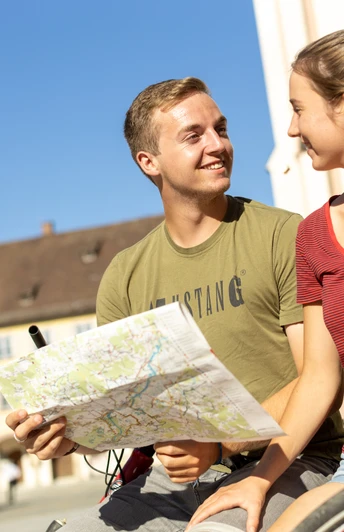 Radfahrer in der Weißenhorner Altstadt