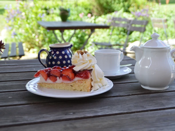 Café Uppen Barg_Kaffeetafel.JPG