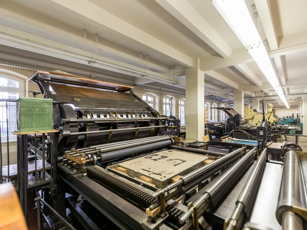 Steindruckschnellpresse im Museum für Druckkunst - Museen in Leipzig Blick auf die Steindruckschnellpresse im Museum für Druckkunst, Geschichte, Kultur