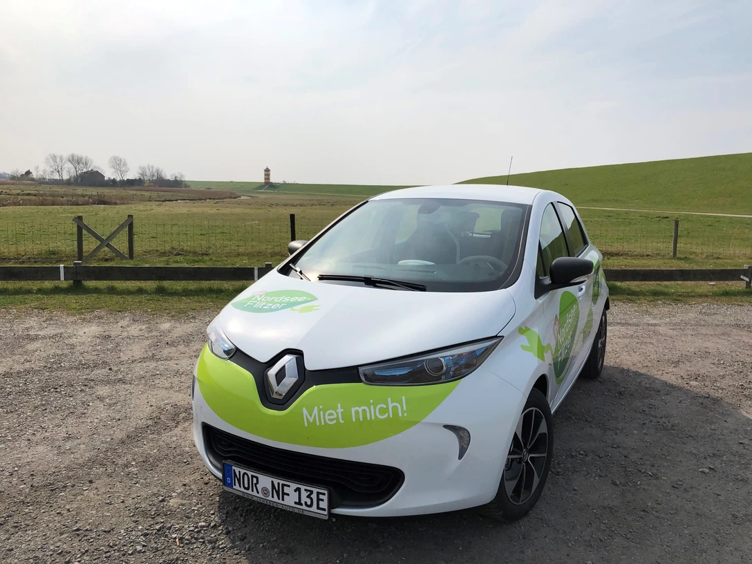 Nordseeflitzer Pilsumer Leuchtturm.jpg