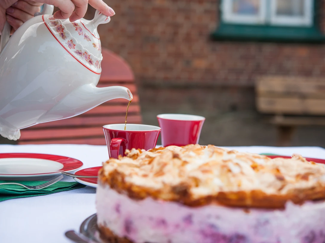 Brandtschatz_Kaffee und Torte.jpg