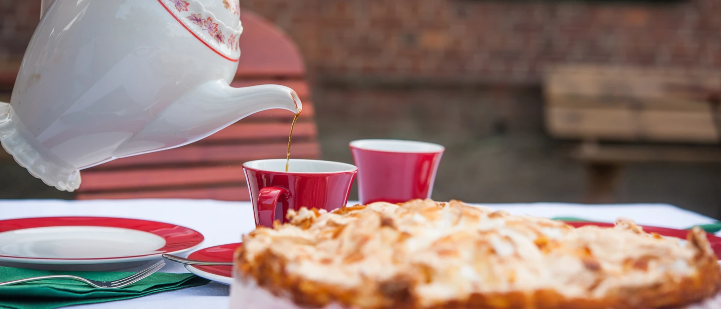 Brandtschatz_Kaffee und Torte.jpg