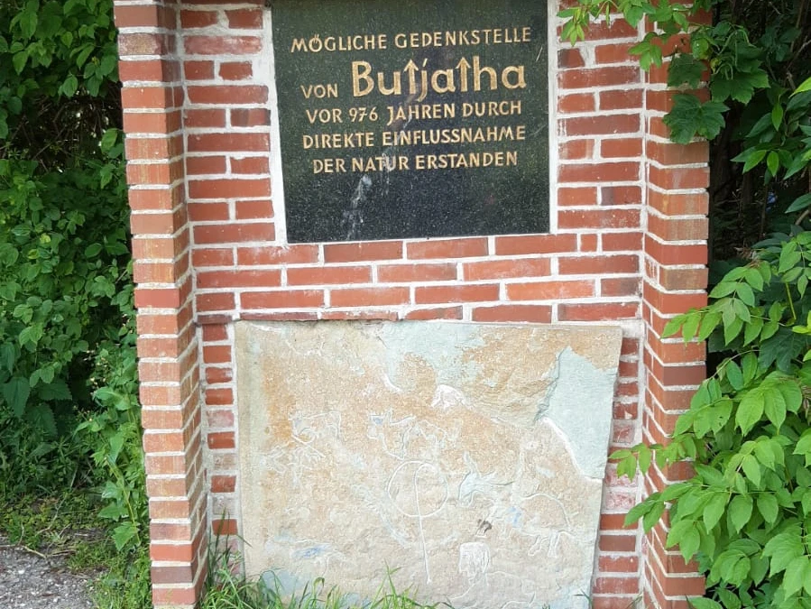 Mögliche Gedenkstätte von Butjatha.jpg