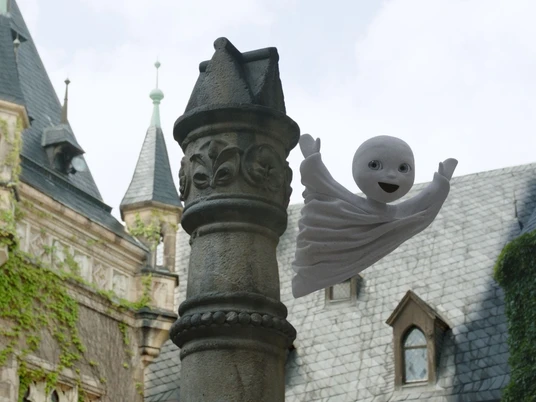 Innenhof Gespenst Schloss Wernigerode (C) Wöbke Claussen Putz Filmproduktion (5).jpg