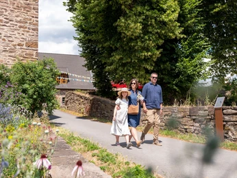 Am Wasserschloss Wülmersen