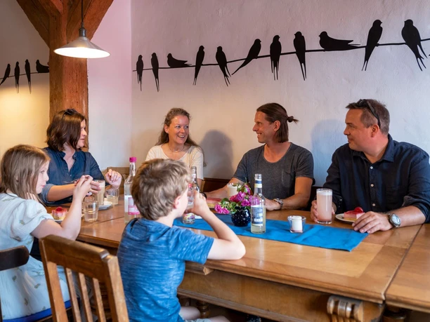 Im Cafe Mehlschwalbe