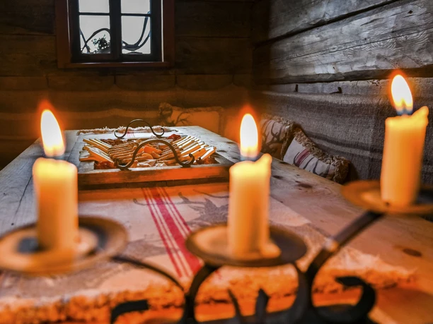 Schneeschuhwanderung bei Vollmond - Skischule Riederalp Schneeschuhwanderung bei Vollmond - Skischule Riederalp