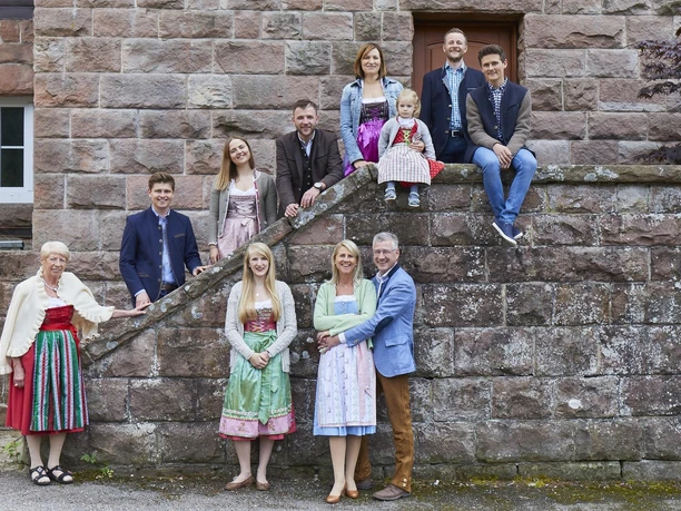 Familienporträt Forsthaus Auerhahn