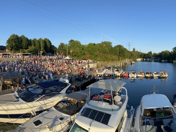 Musik am Hafen