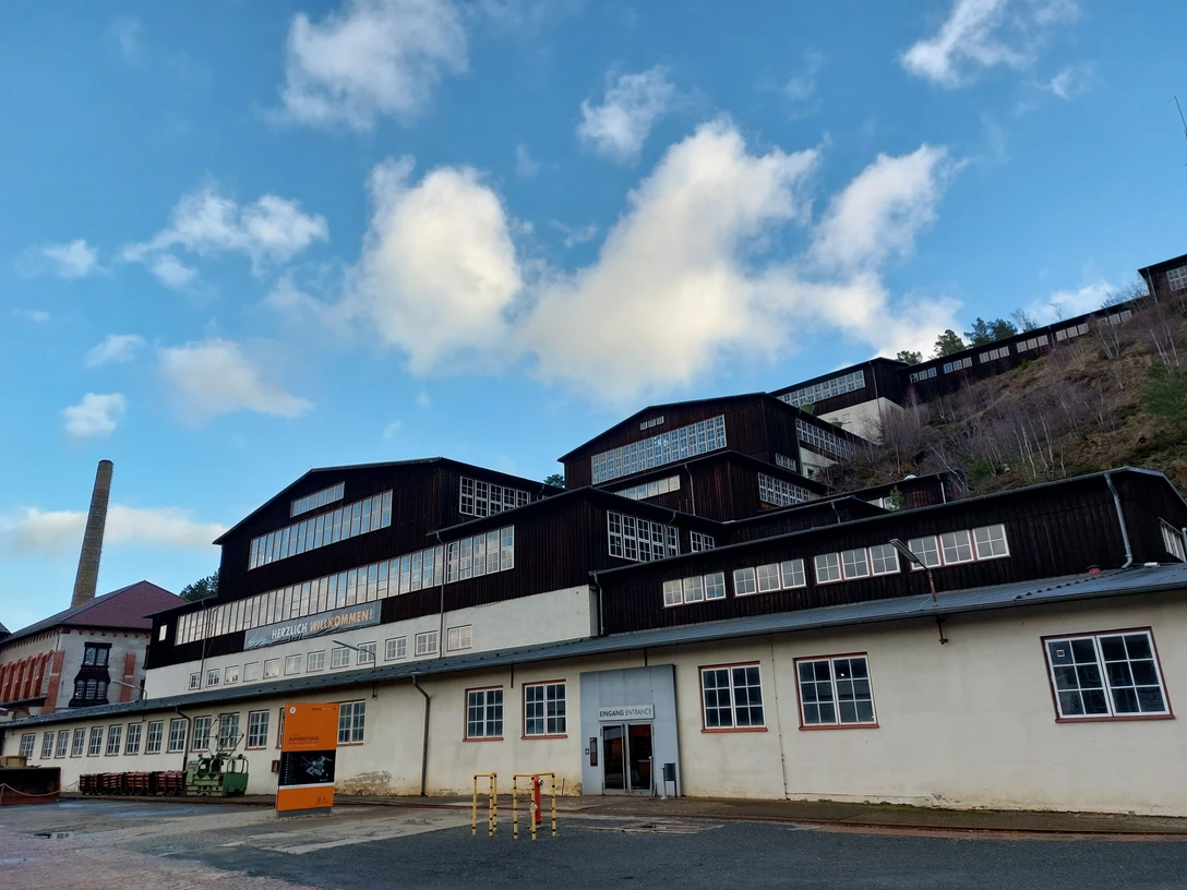 Der Rammelsberg mit Blick auf die Erzaufbereitung.